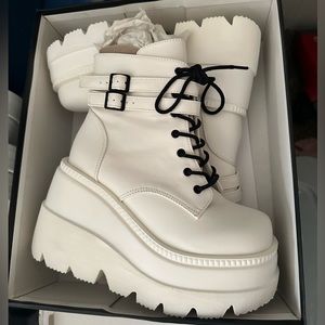 Demonia Cult Shaker 52